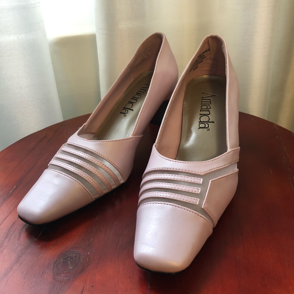 Vintage Amanda “Classic Lady” Light Pink Heels Women’s Size 8M